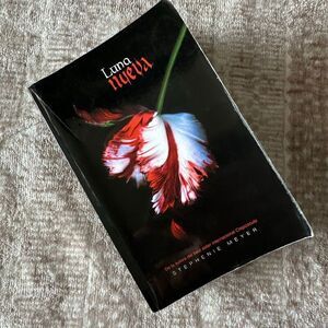 Luna Nueva / New moon - Stephanie Meyer Spanish twilight book